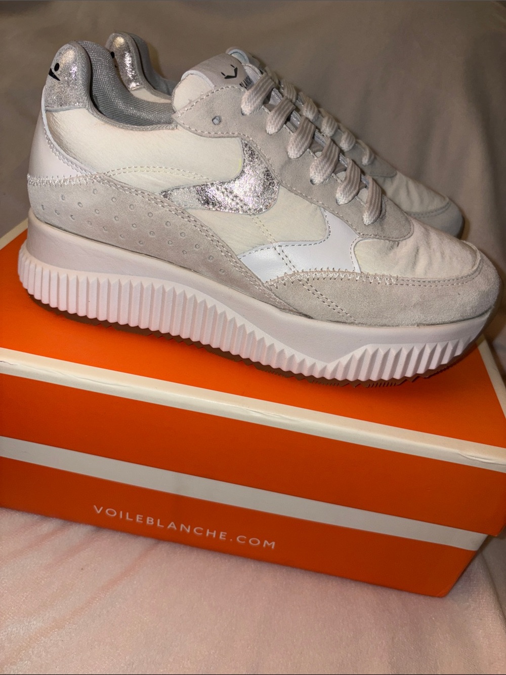 NWT VOILE BLANCHE Lana Fresh Metallic Sneaker in Ice-White - Picture 11 of 16